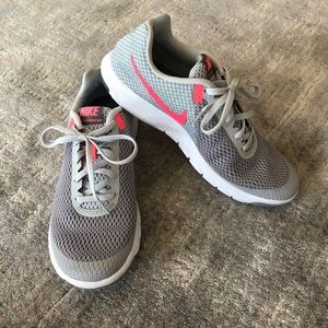 Nike Gently Used Sneakers